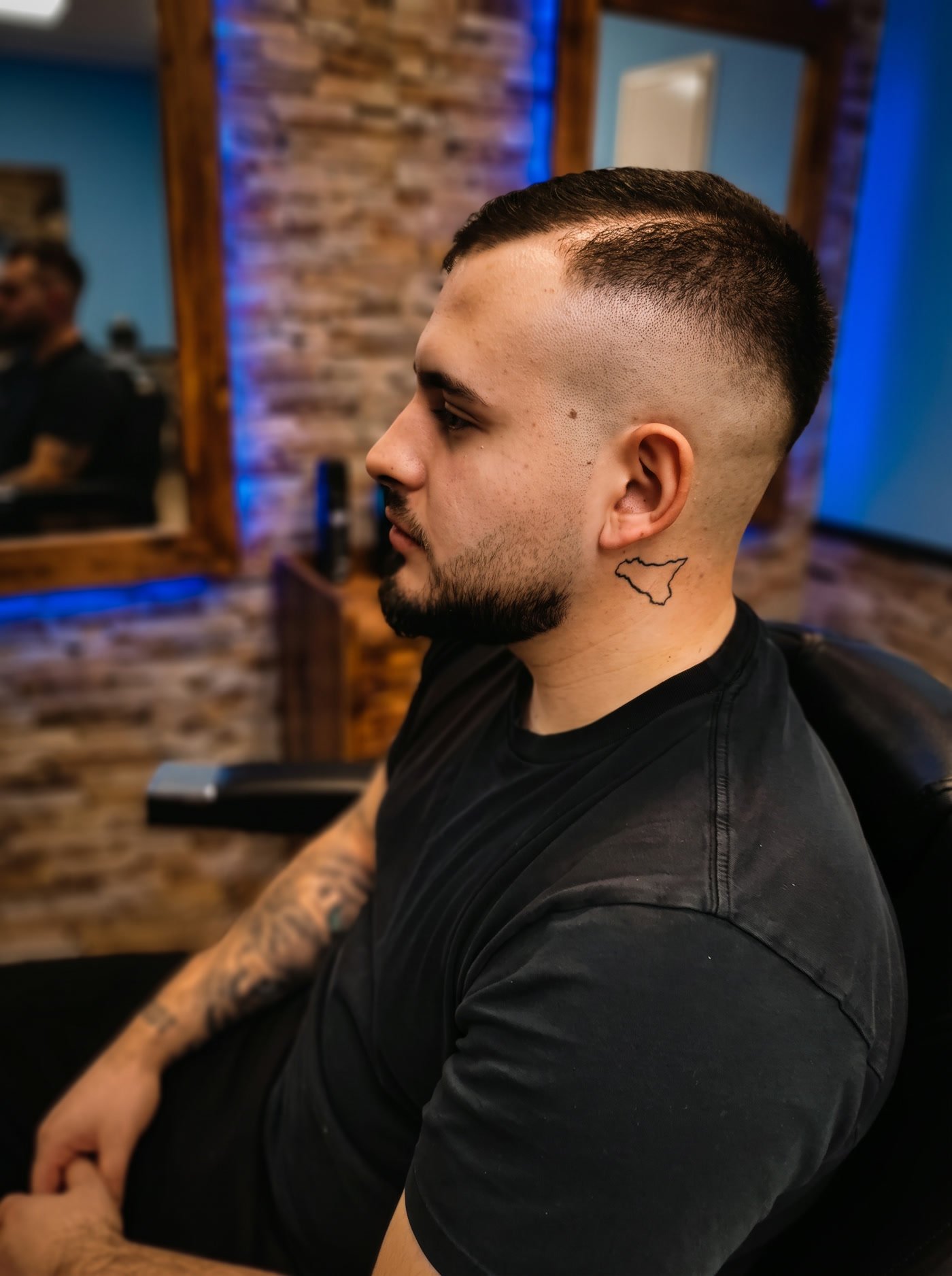 Präziser Fade bei Zerey Herren Coiffeur